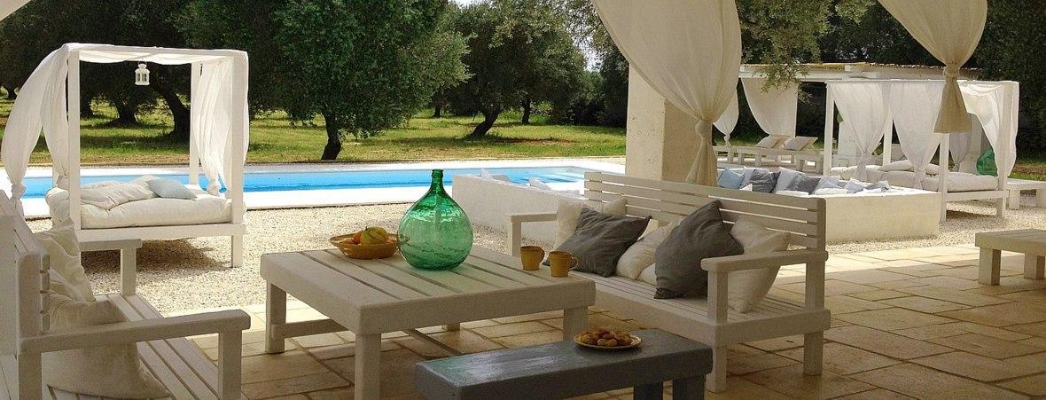 Piscina - Patio attrezzato