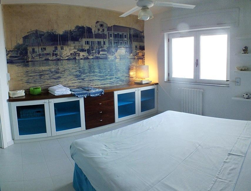 Double bedroom A with sea view