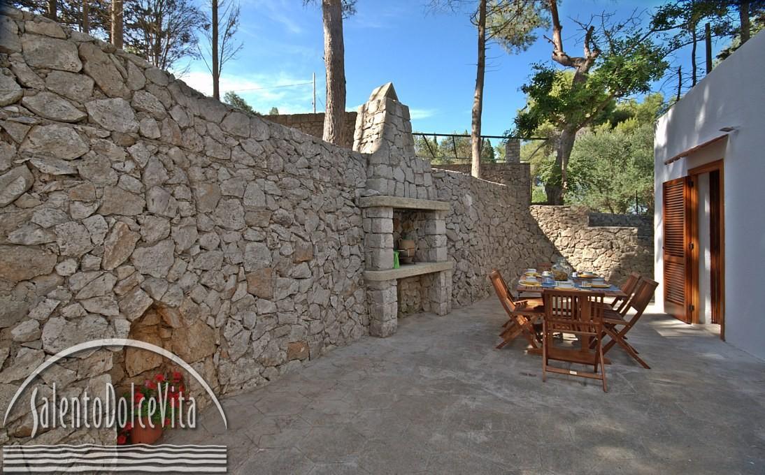 Main house - Outdoor dining area