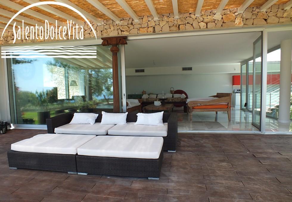 Pergola attrezzata vista mare