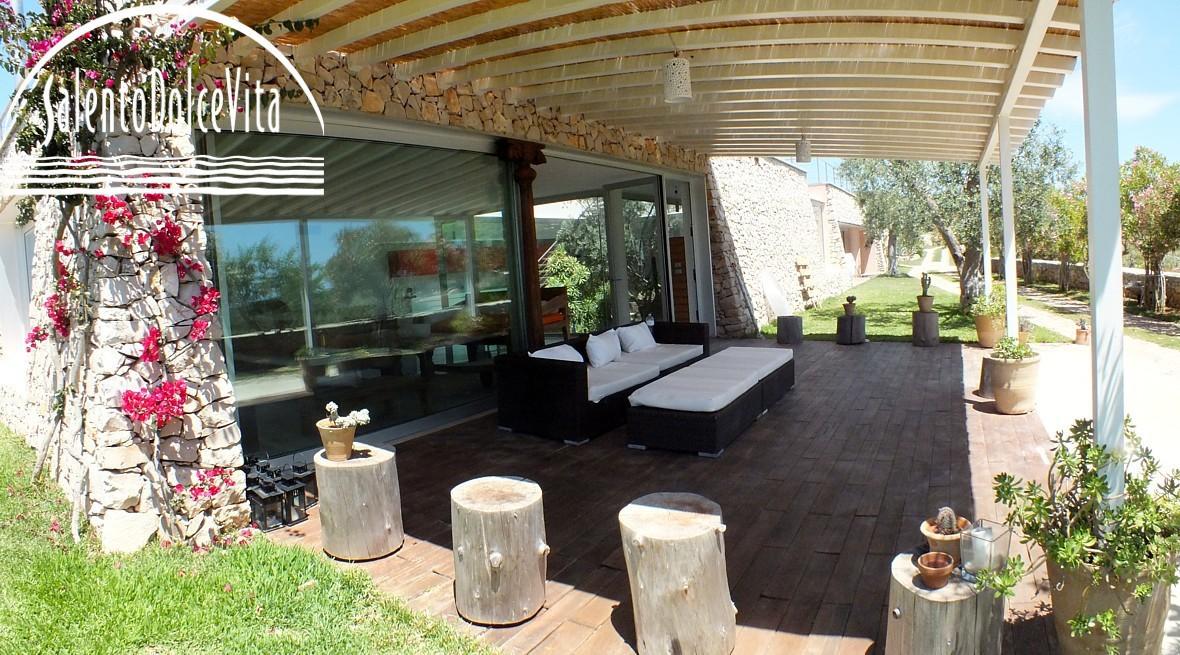 Pergola attrezzata vista mare