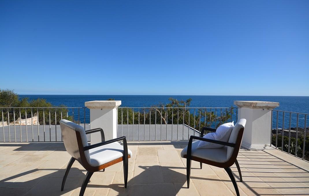 Erster Stock - Ausgestattene Terrasse mit Meerblick