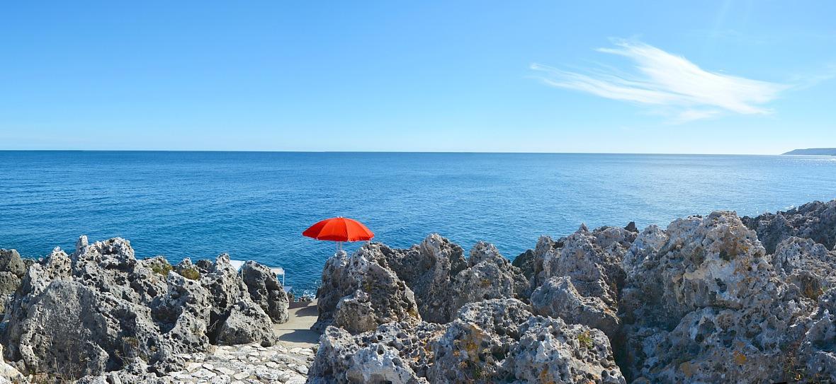 Chemin vers la plate-forme pour un accès facile à la mer