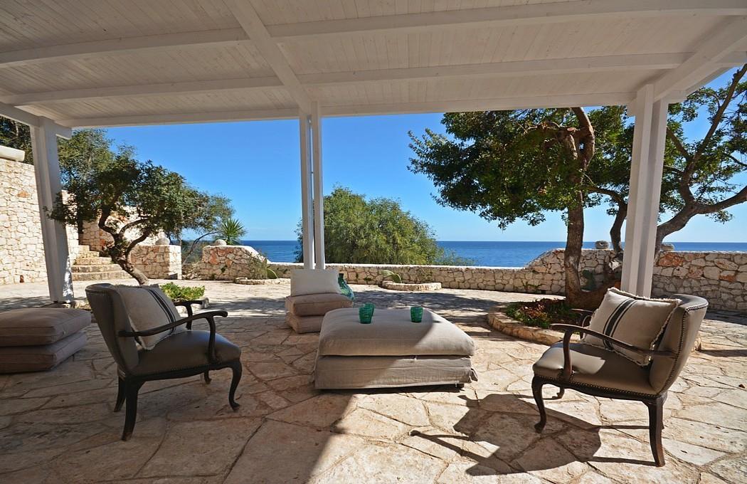  rez-de-chaussée - patio meublé avec vue sur la mer