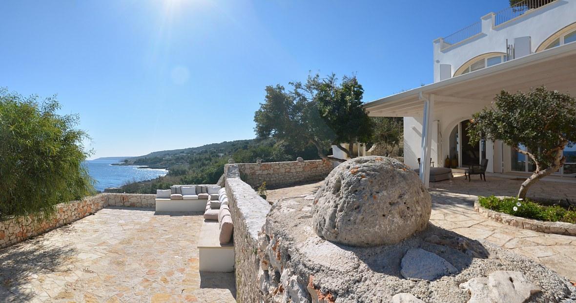 Seconda terrazza attrezzata vista mare