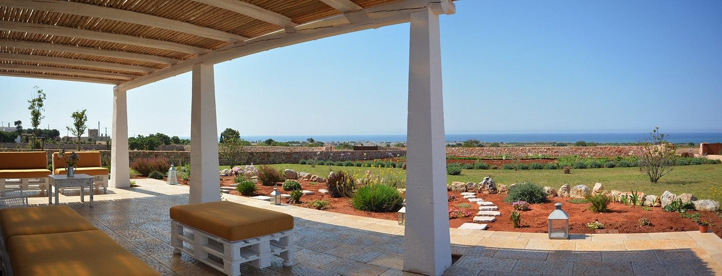 Sea view furnished pergola 