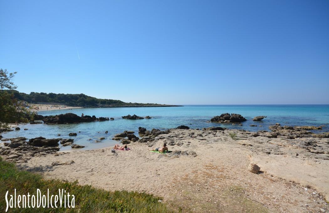 Sentiero con accesso al mare