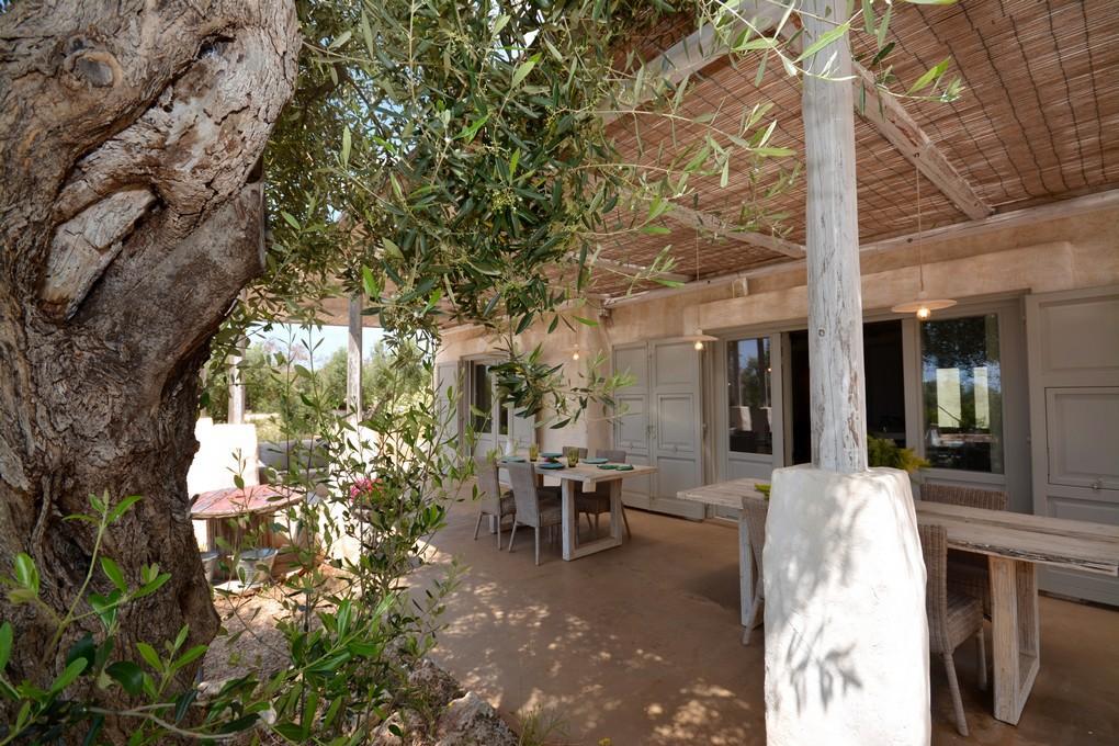 Furnished pergola