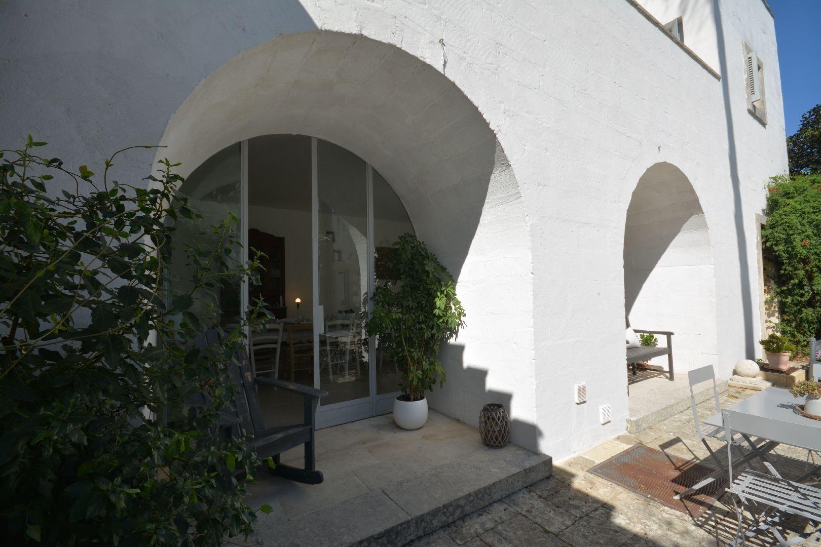 courtyard with swimming pool