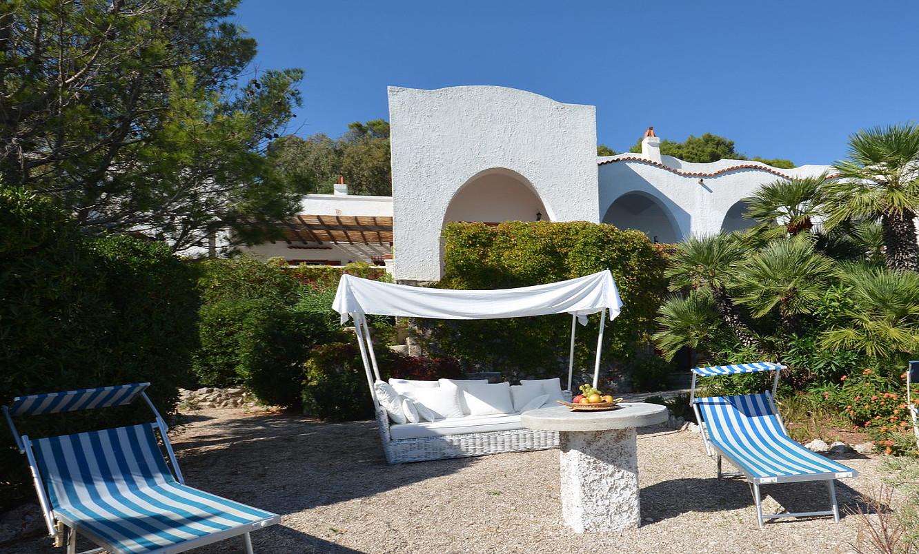 Jardin avec vue sur la mer