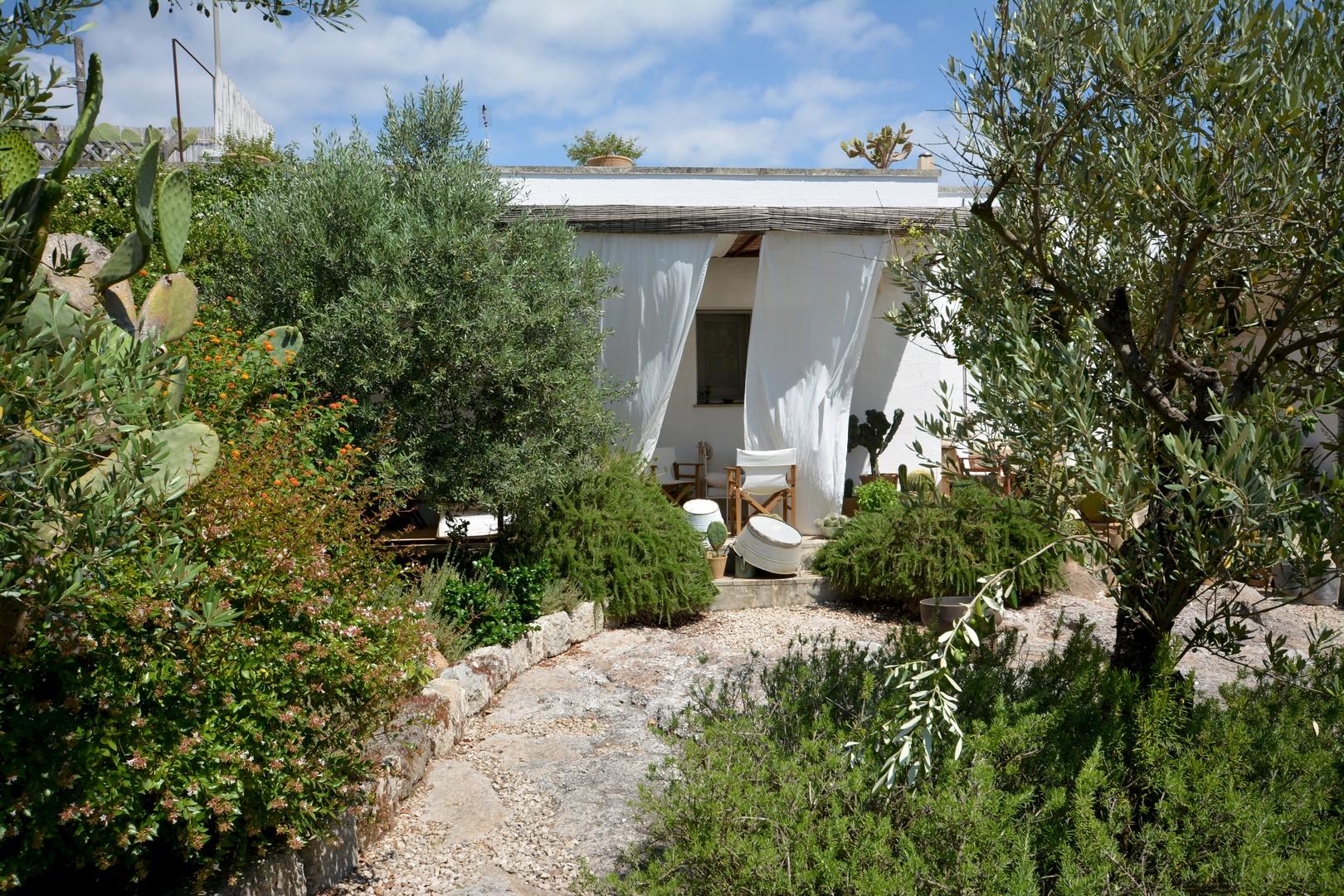 Annex, furnished Pergola