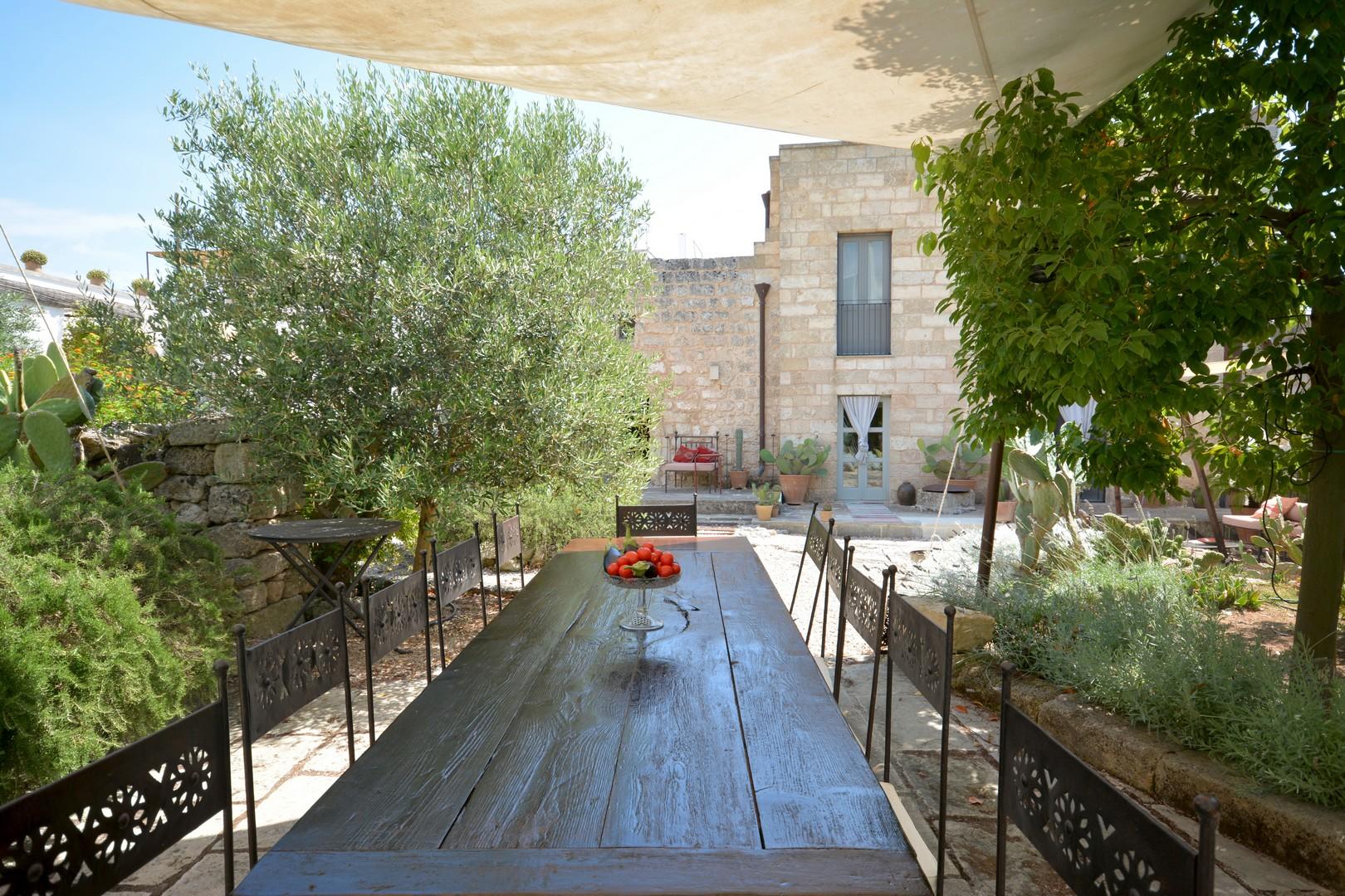 Main court outdoor dining table