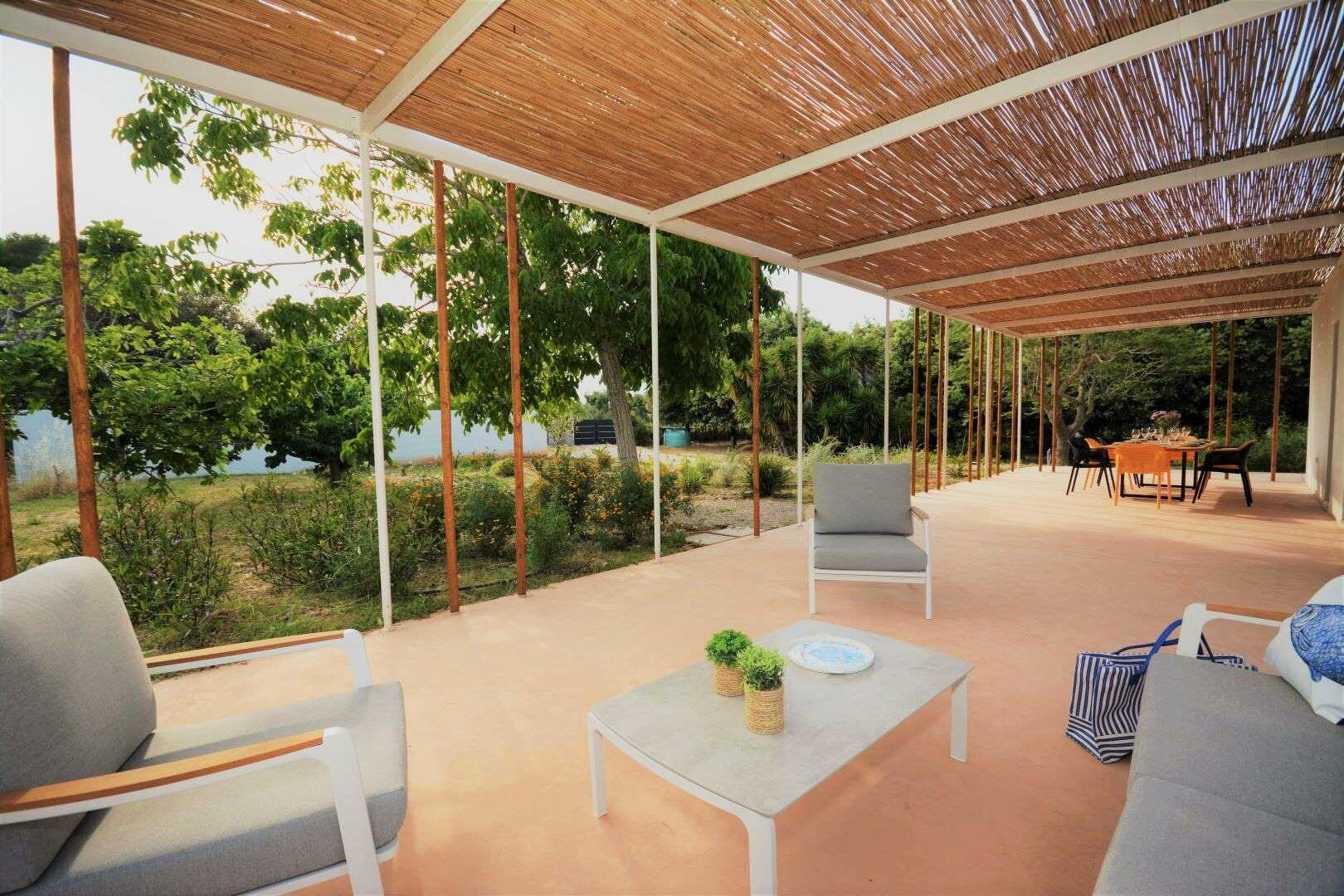 Outdoor furnished Pergola