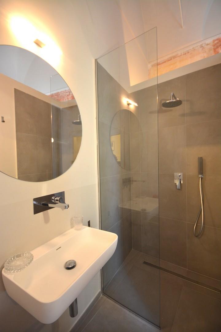 Premier étage - chambre double B - salle de bain 