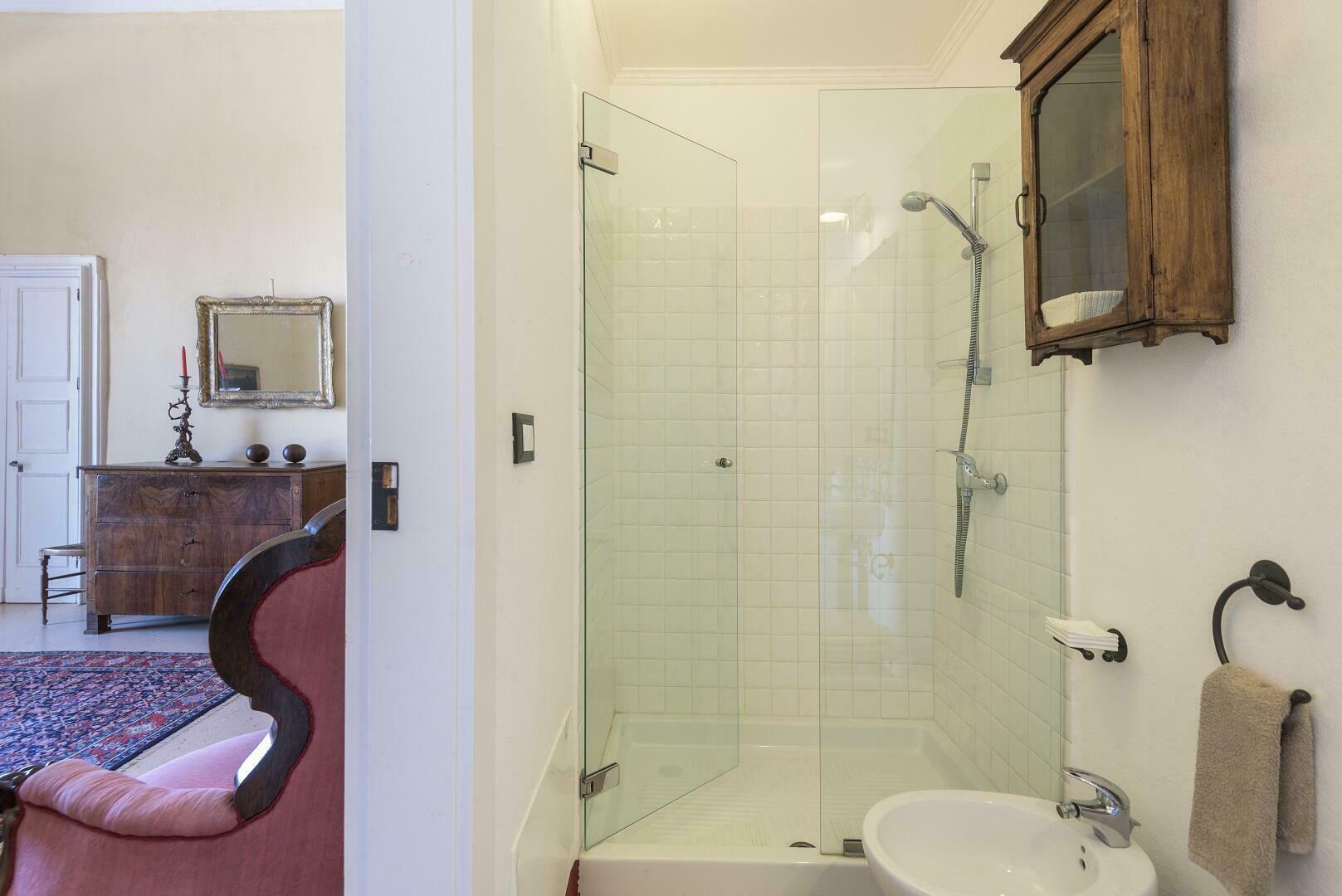 Premier étage - Salle de bain chambre double A