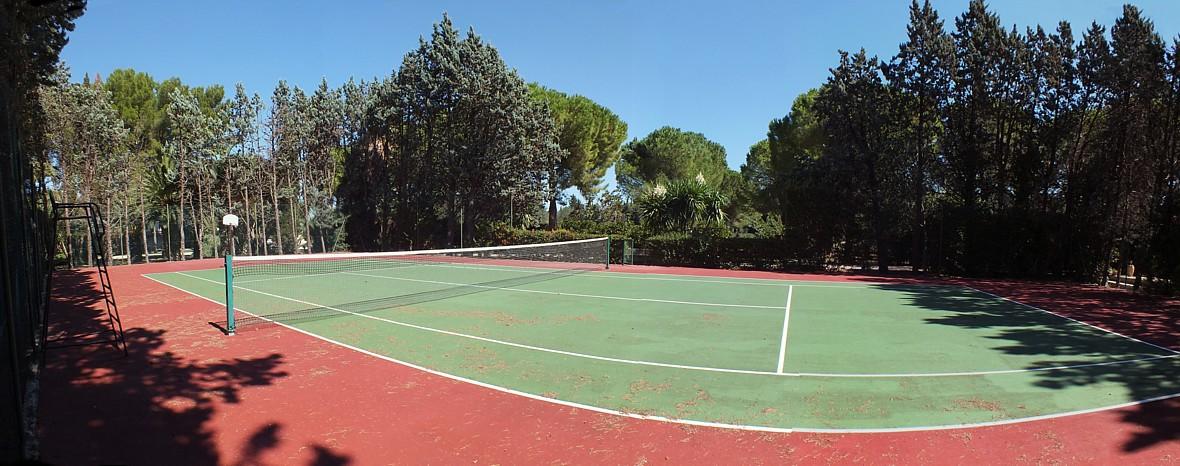 Tennis court