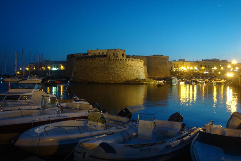 Porto di Gallipoli di notte