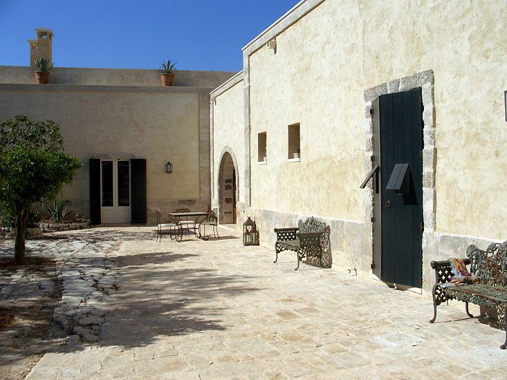 MASSERIA ACQUACHIARA