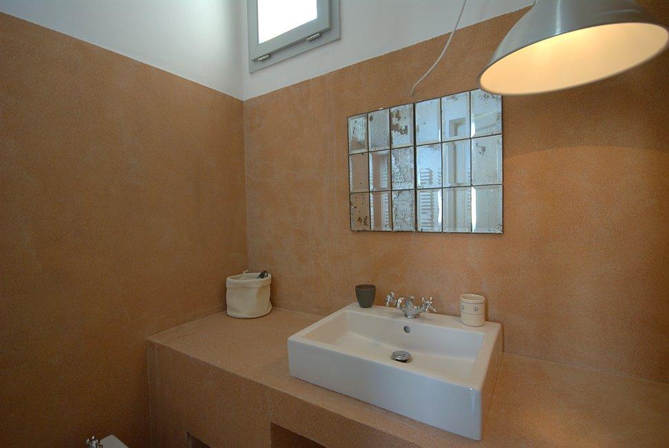 First Floor - Unit D - Bathroom