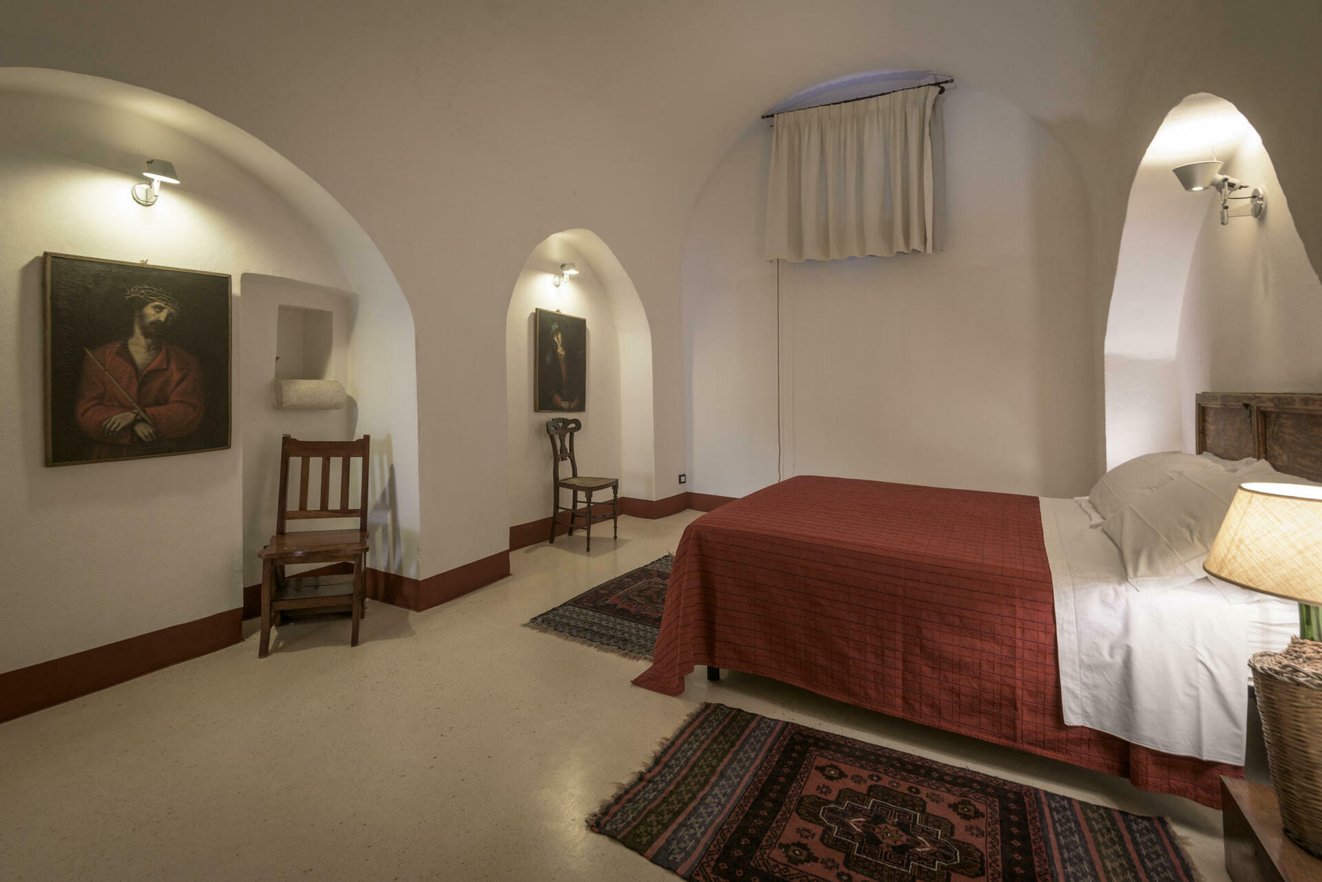 Unit 1 - Ground floor - Double Bedroom-Alessano-Palazzo-Romasi-Apt-Arco-06-4892_V01