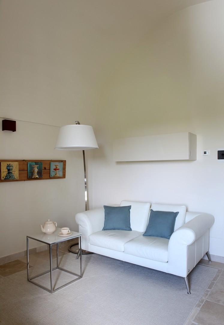 Suite Chandelier livingroom