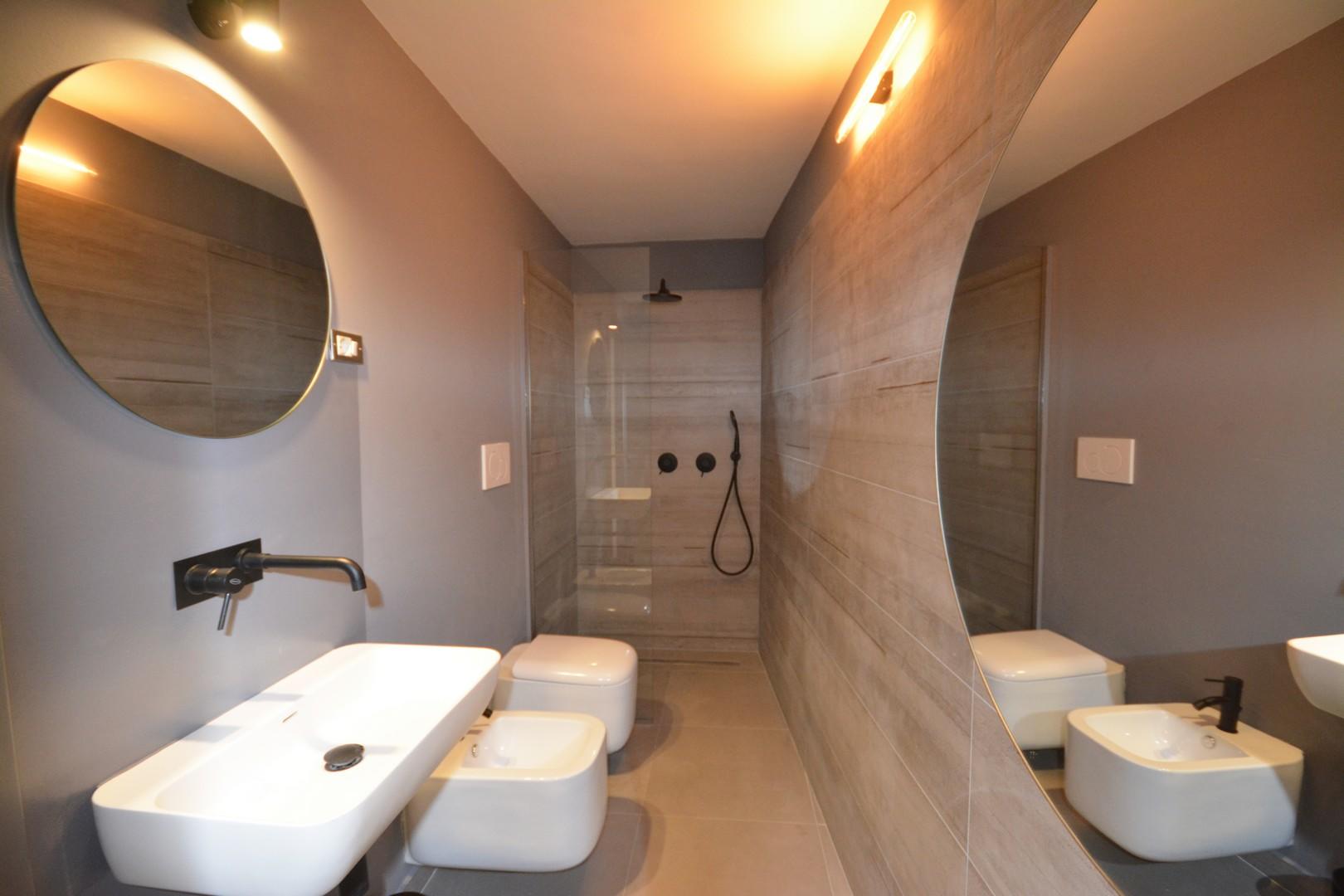Deuxième étage - Annexe - chambre double D - salle de bain