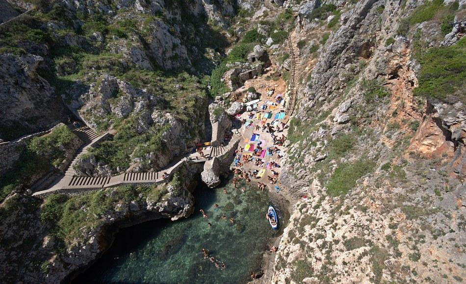 baia del ponte Ciolo caletta di scoglio 7 km