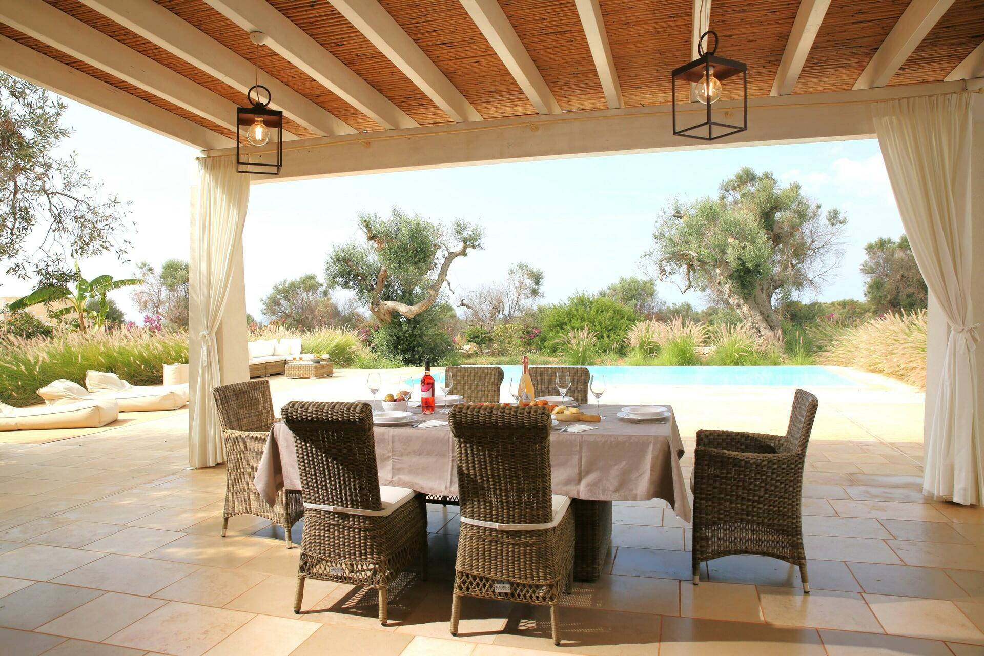 Villa furnished pergola