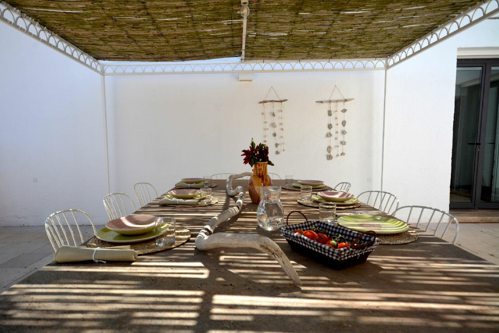 Equipped courtyard - on the rear of the house