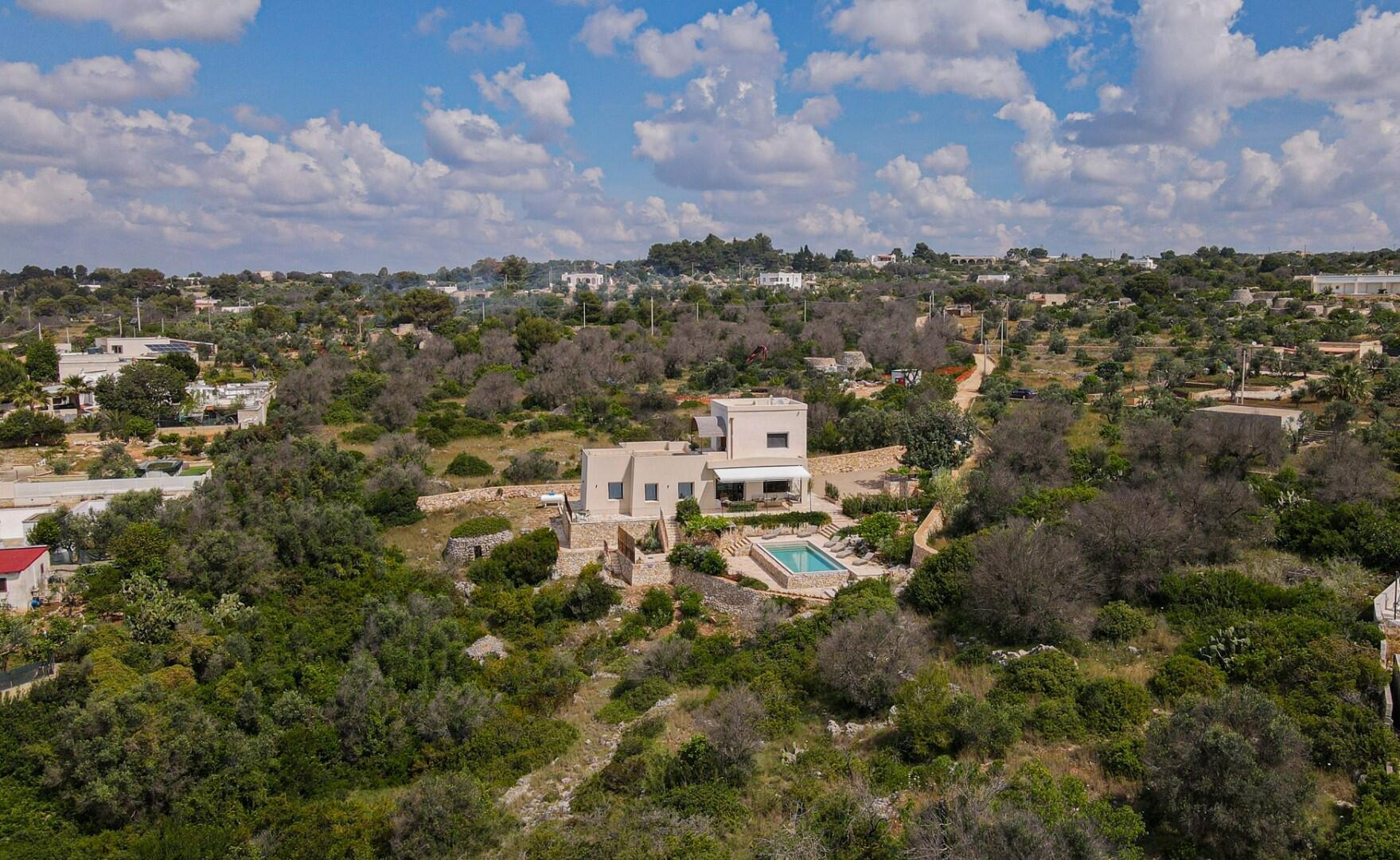 VILLA DORA