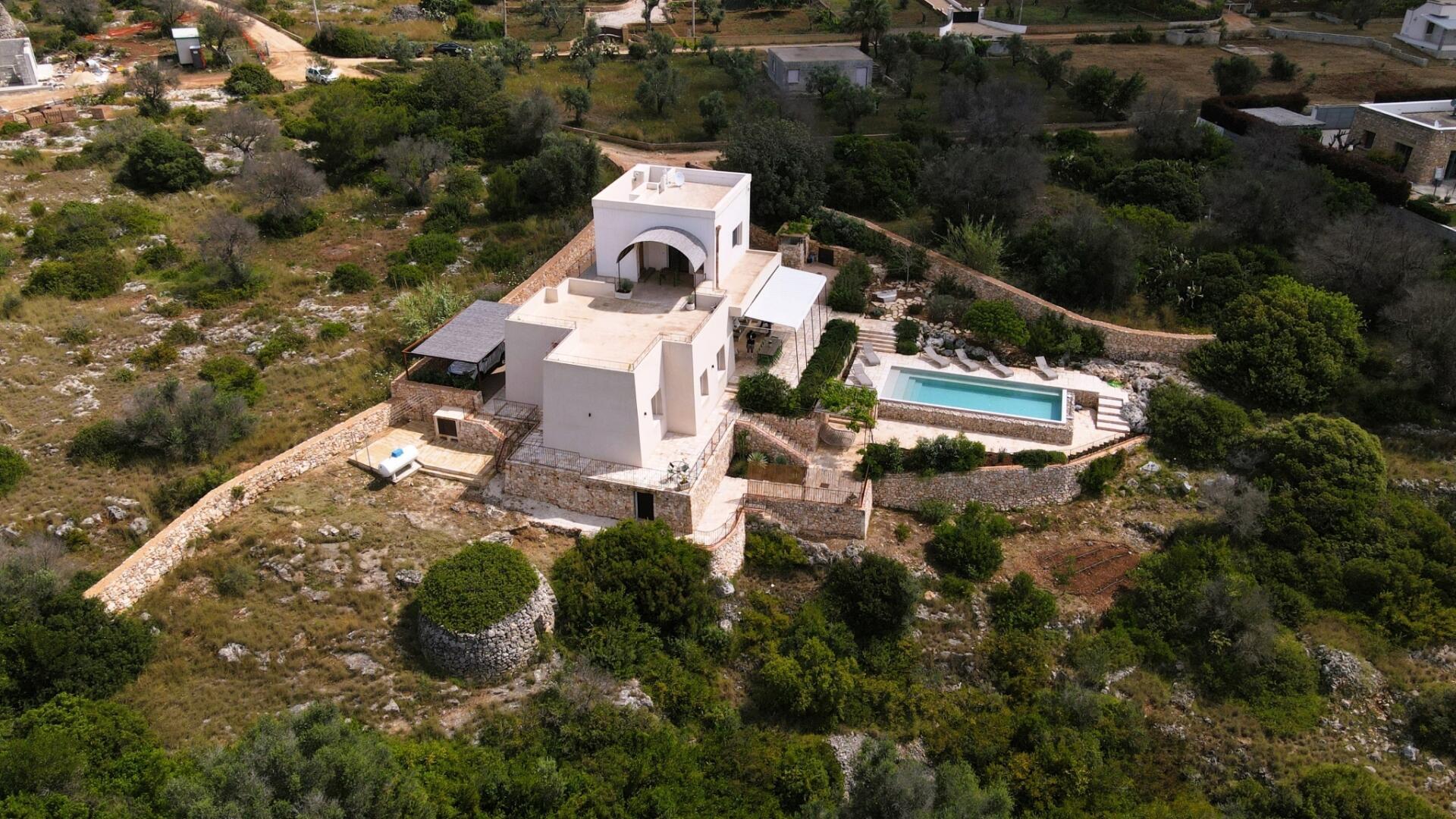 VILLA DORA