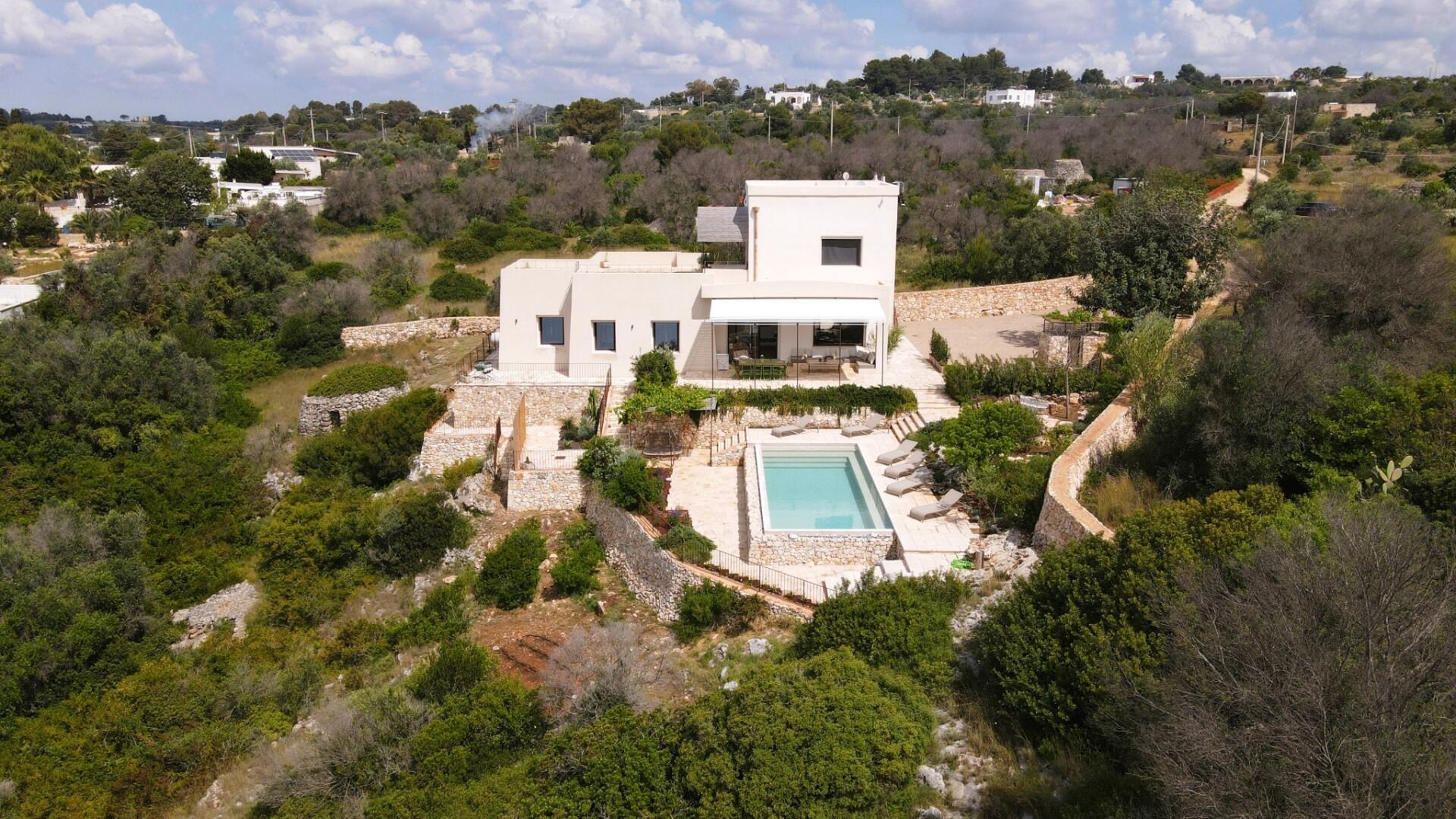 VILLA DORA
