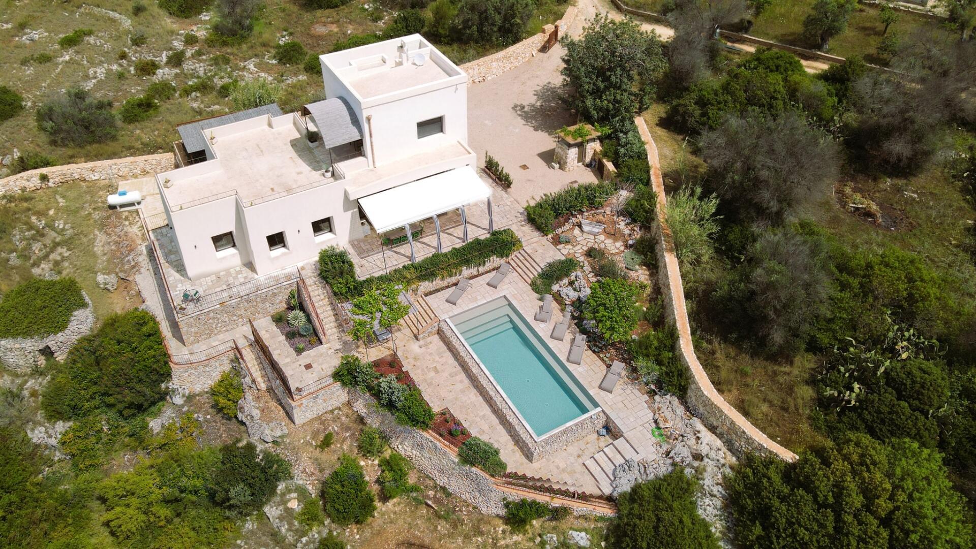 VILLA DORA