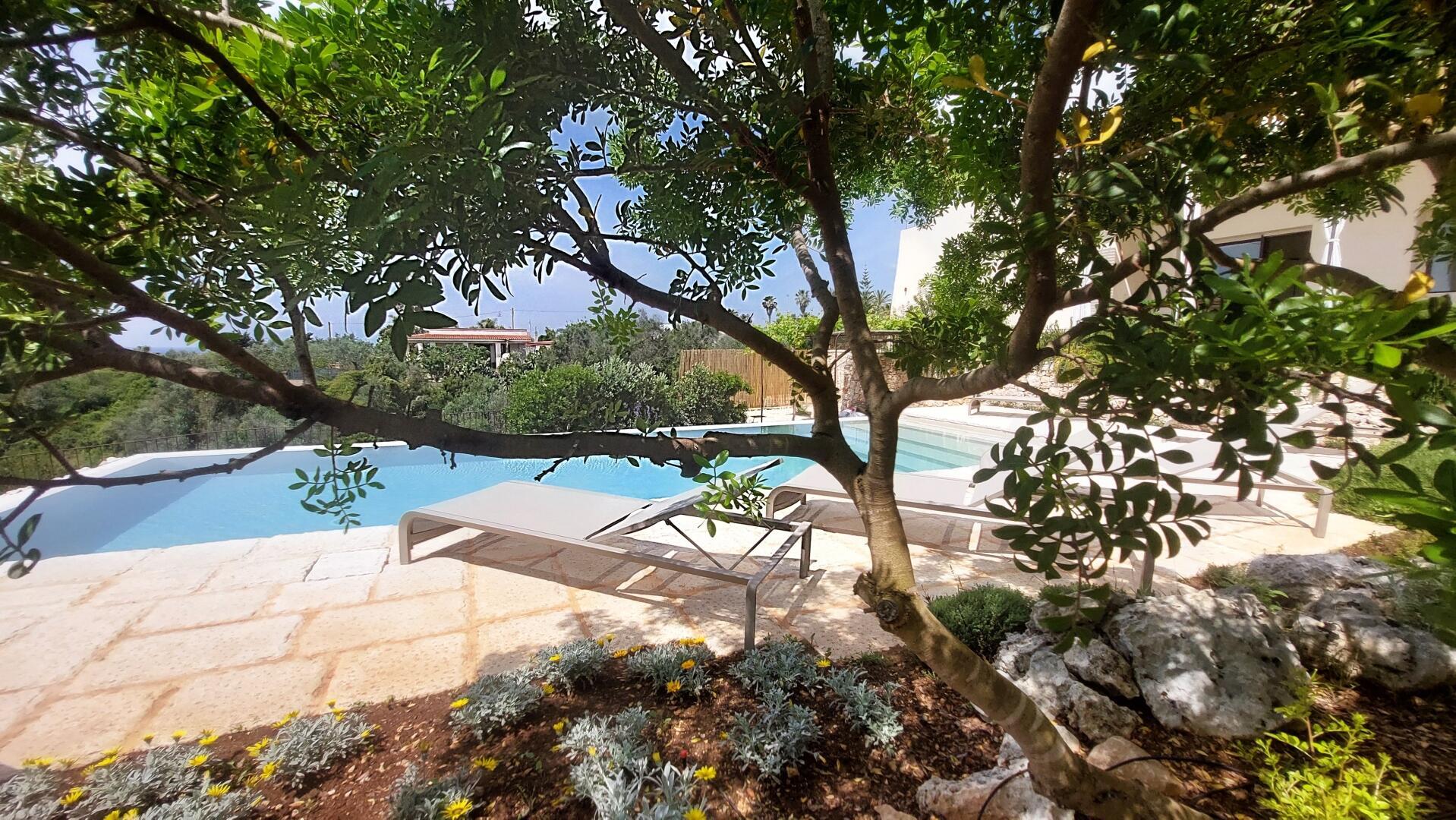VILLA DORA