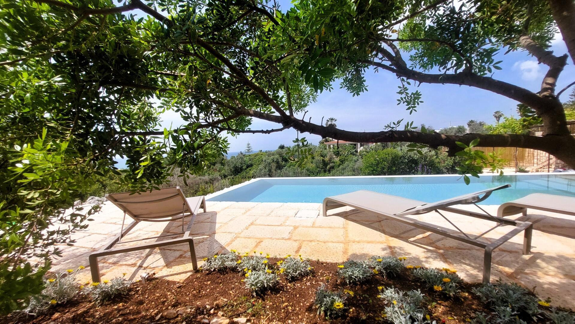 VILLA DORA