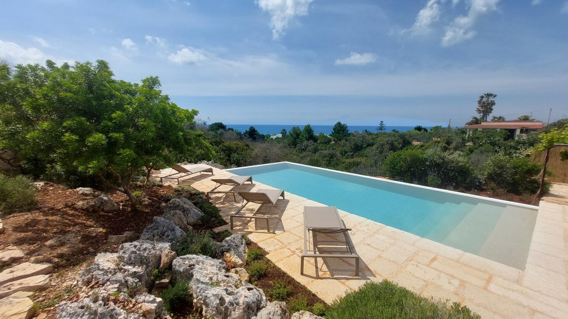 VILLA DORA