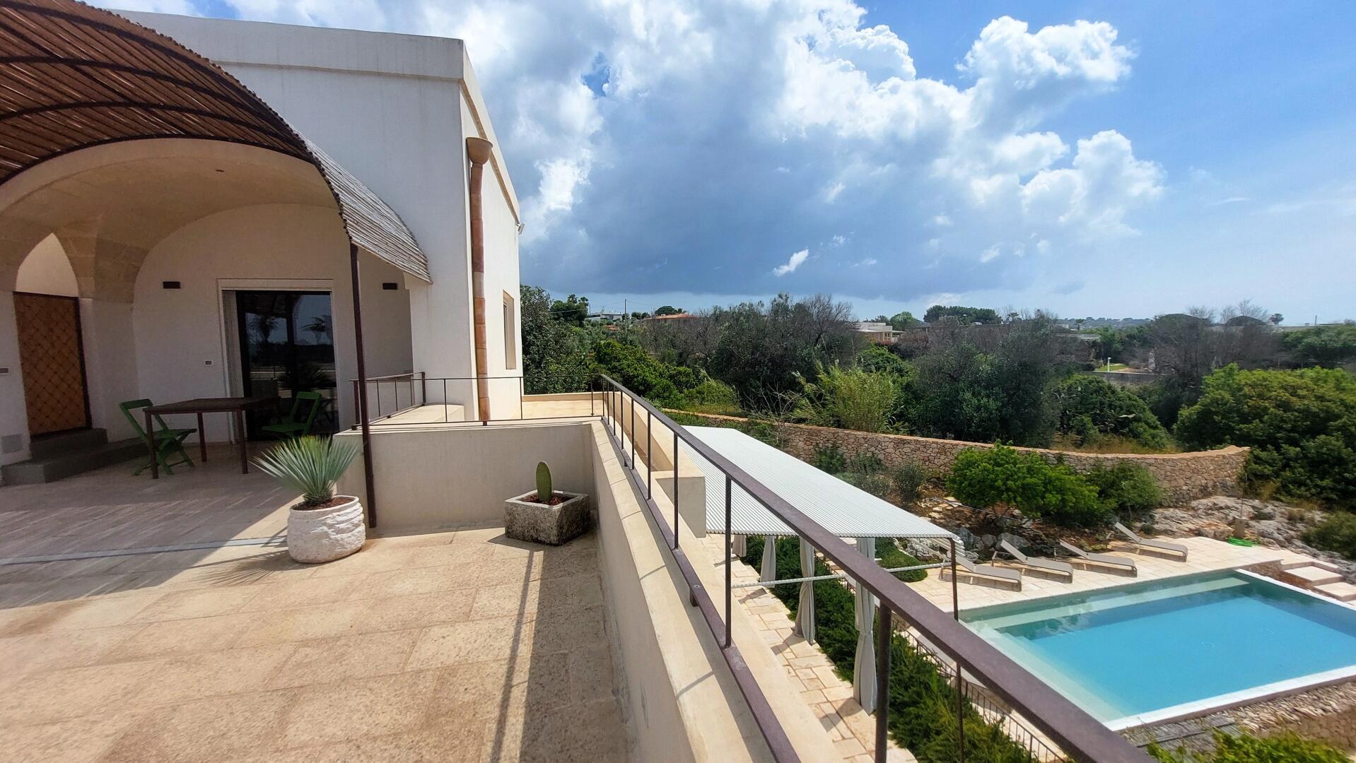 VILLA DORA