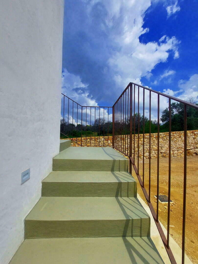 Scala che porta al primo piano