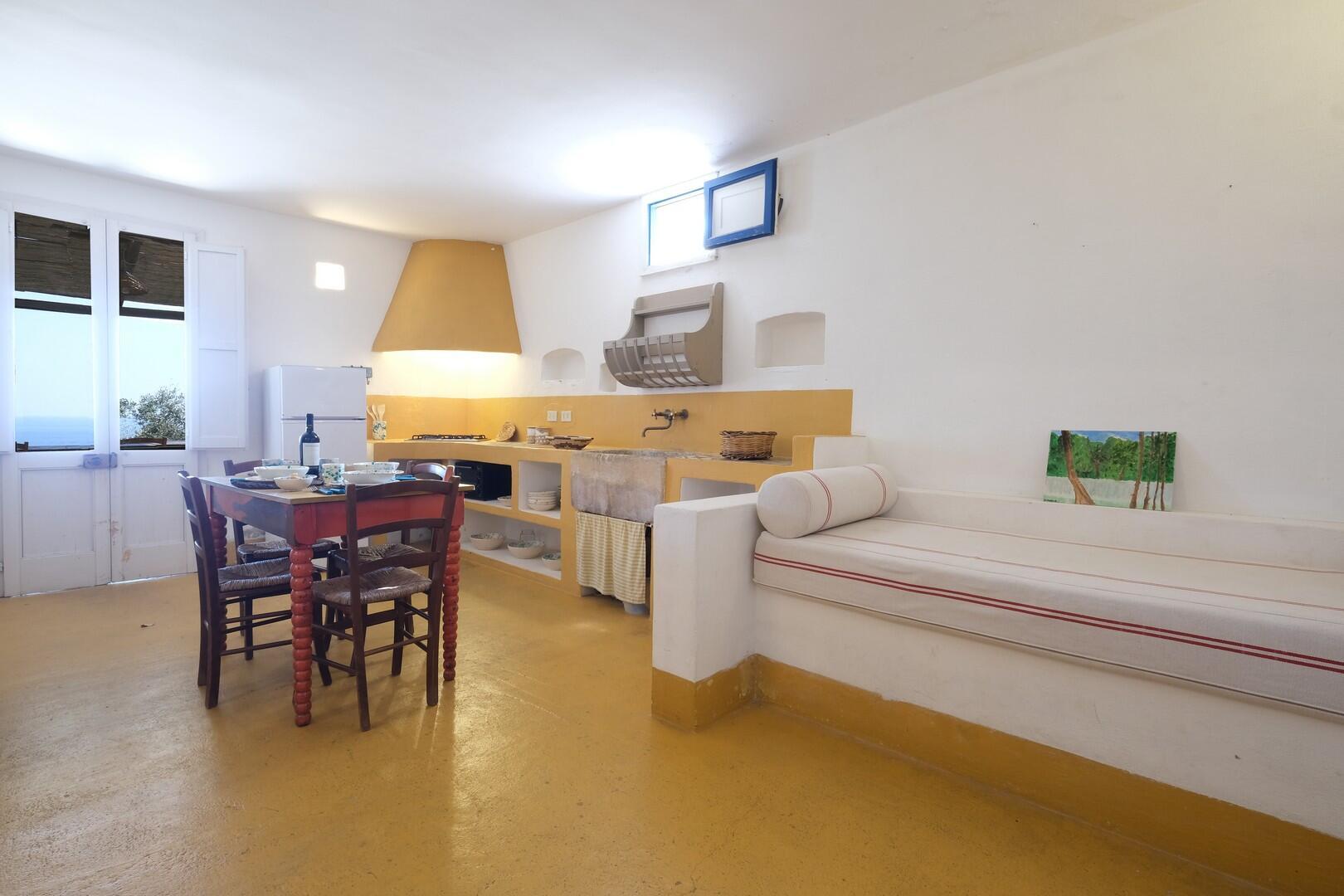 VILLA GRECALE